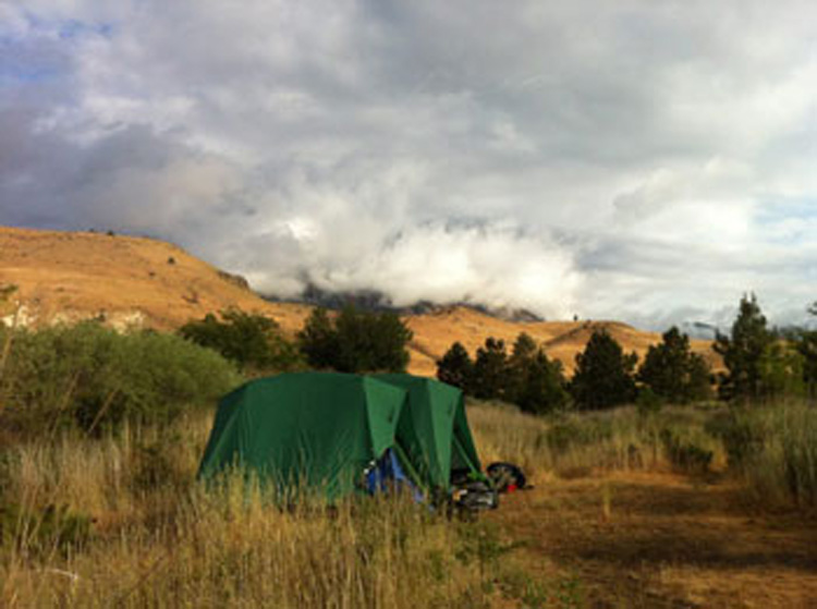 Tents awaiting clients on a Deschutes River Camp Trip.